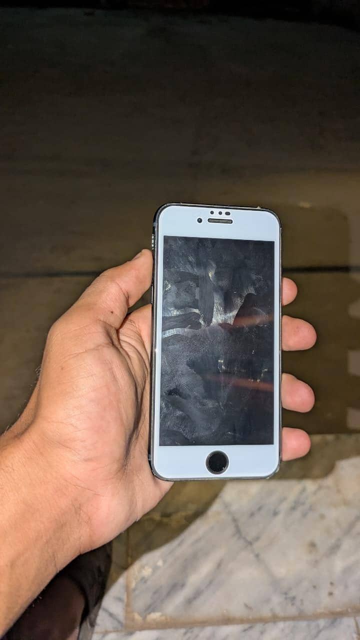 Apple iPhone SE 3