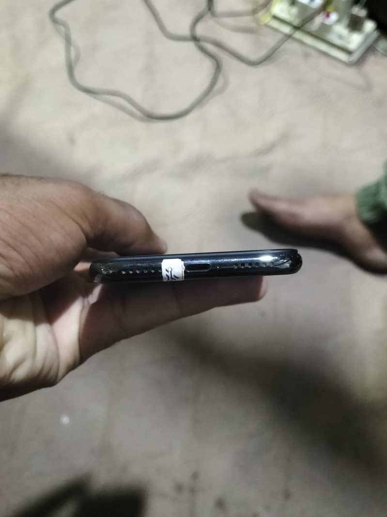 Apple iPhone X 3