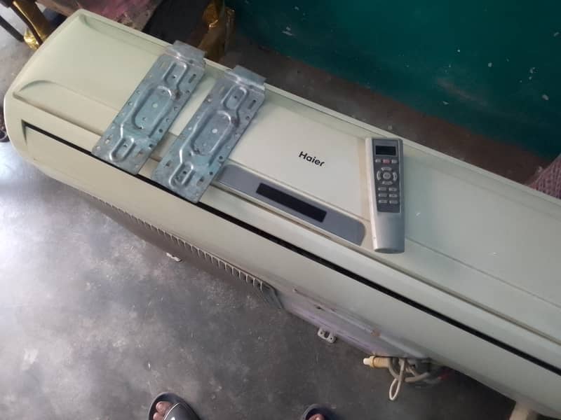 good condition  contact 03120554410 1
