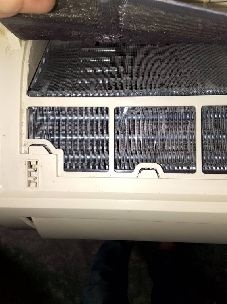 good condition  contact 03120554410 3