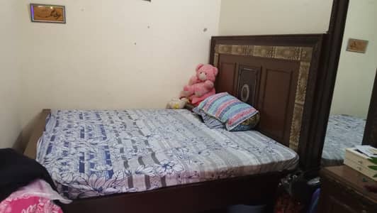 king size bed and mattress