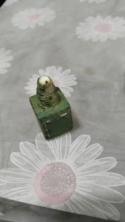 itar roll on yellow Rashmi green for boys