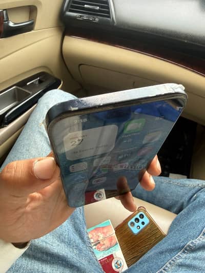 I phone 15 pro max jv