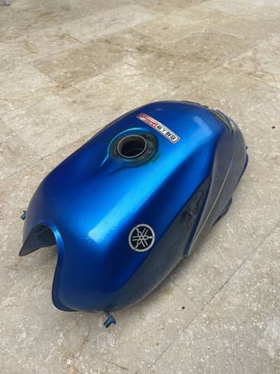 ybr japanese (2015-2018) fuel tank (read description)