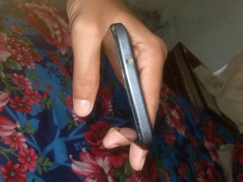 Nokia C22 1