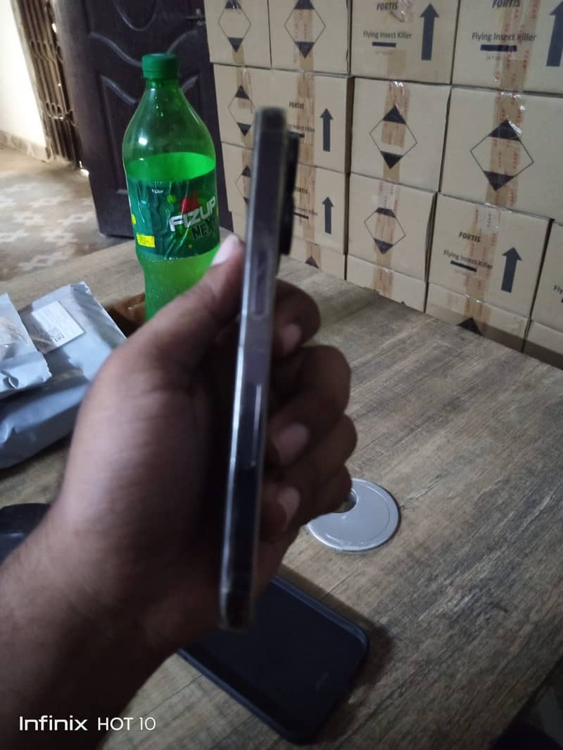 Apple iPhone 14 Pro 2