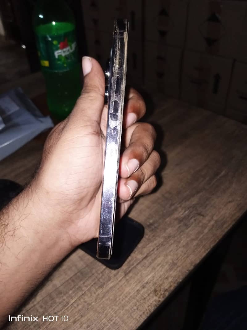 Apple iPhone 14 Pro 3