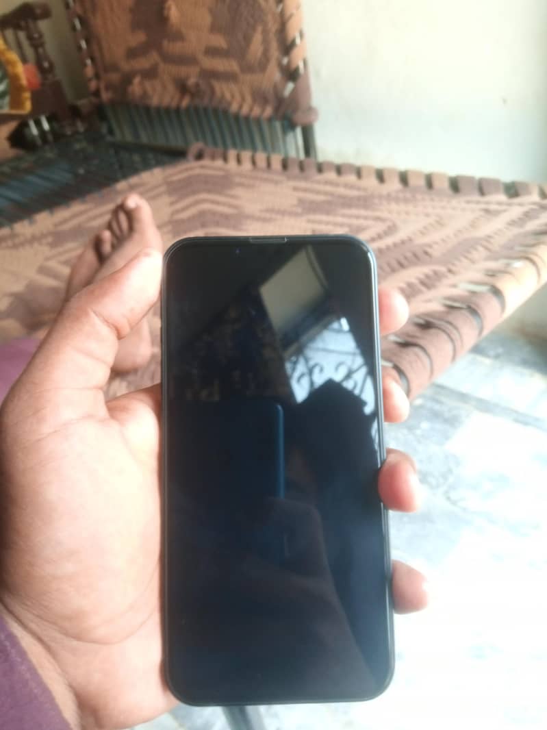 Apple iPhone 13 3