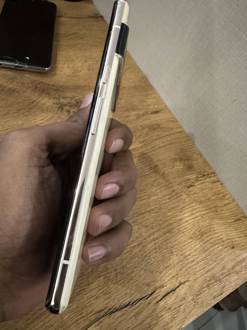Google Pixel 6 Pro 2