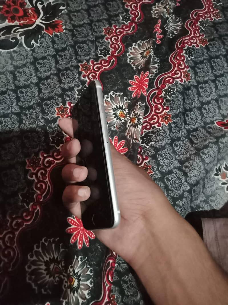 Apple iPhone SE 1