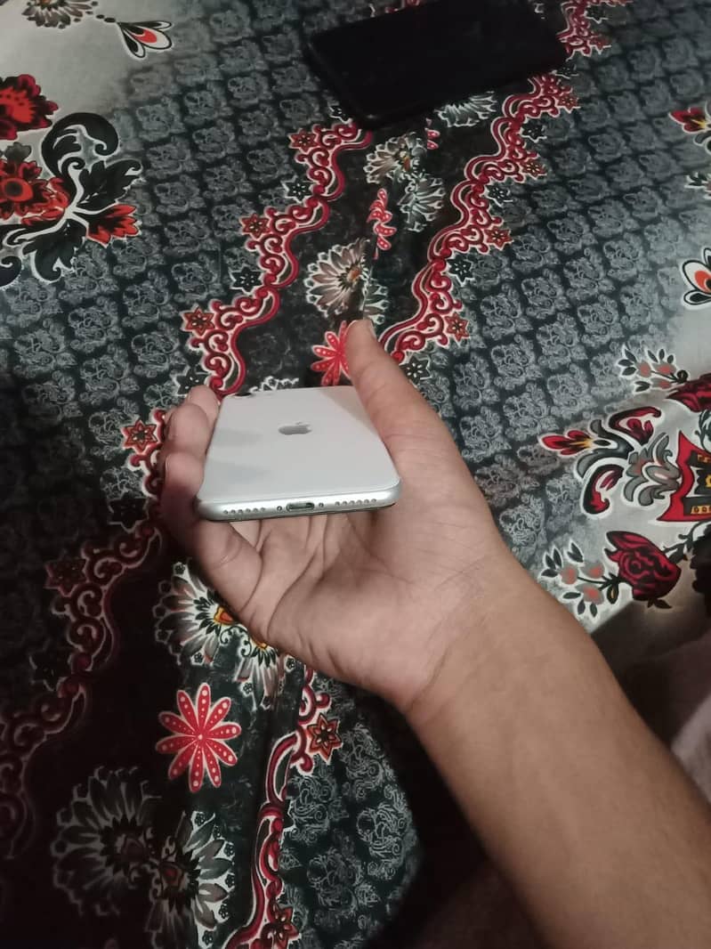 Apple iPhone SE 2