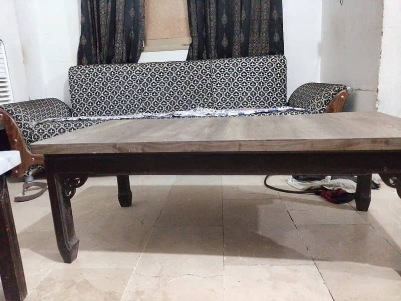 DINING TABLE 0