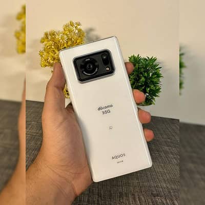 Sharp Aquos R6 5G