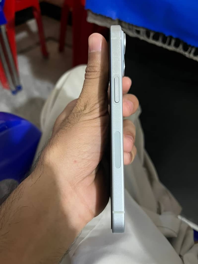 Apple iPhone 15 2
