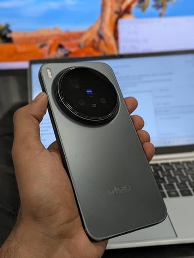 Vivo X300 Pro Official approved 16/512 complete box with VIP Card