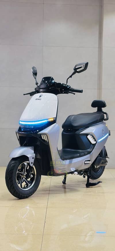 GENZ KINGZ SCOOTY SCOOTER EVEE KING SCOOTY METRO YADEA EV GIRLS BOYS