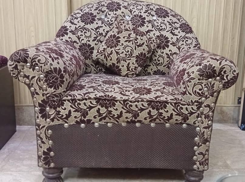 4 seater sofa 1