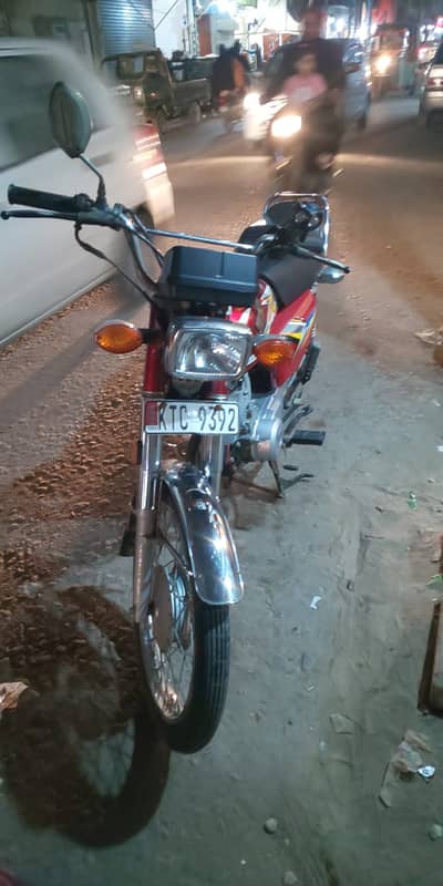 Honda CG 125 2025 FOR SALE 8000 KM