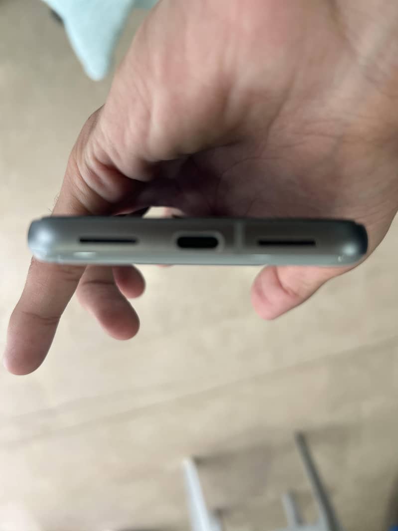 Google Pixel 8 3