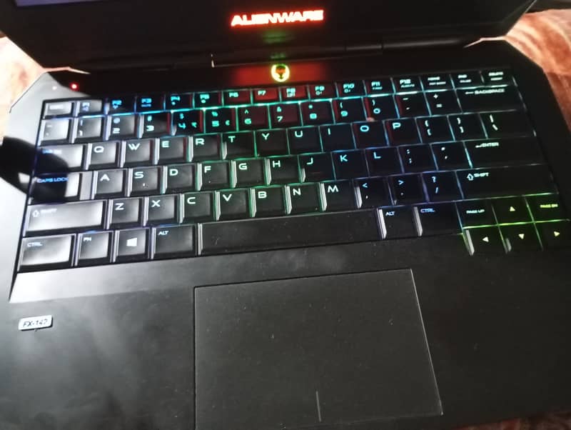 Alienware 13 R2 workstation 2