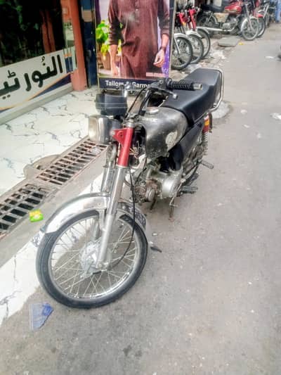 RACER QUETTA NUMBER KAGHAZ