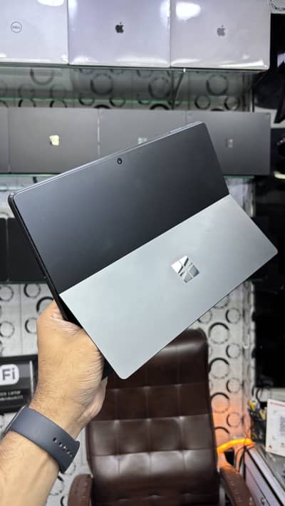 Microsoft surface pro 9 i7-12th Generation 16 gb ram 512 gb ssd