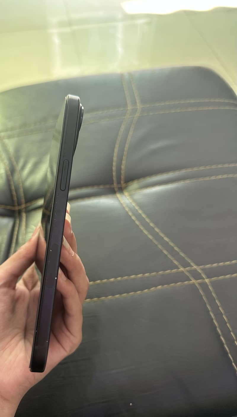 Apple iPhone 15 plus 2