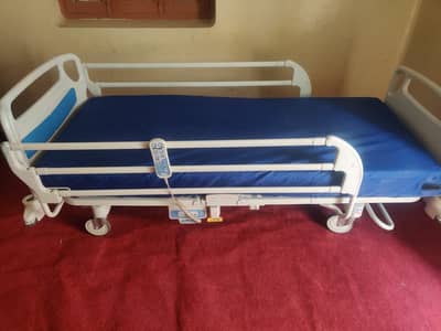 Issue electric bed in room 900 with mattress| Electric Patient Bed