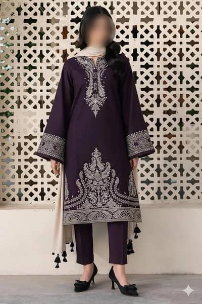 Elegant Purple Embroided Lawn 3 piece suit