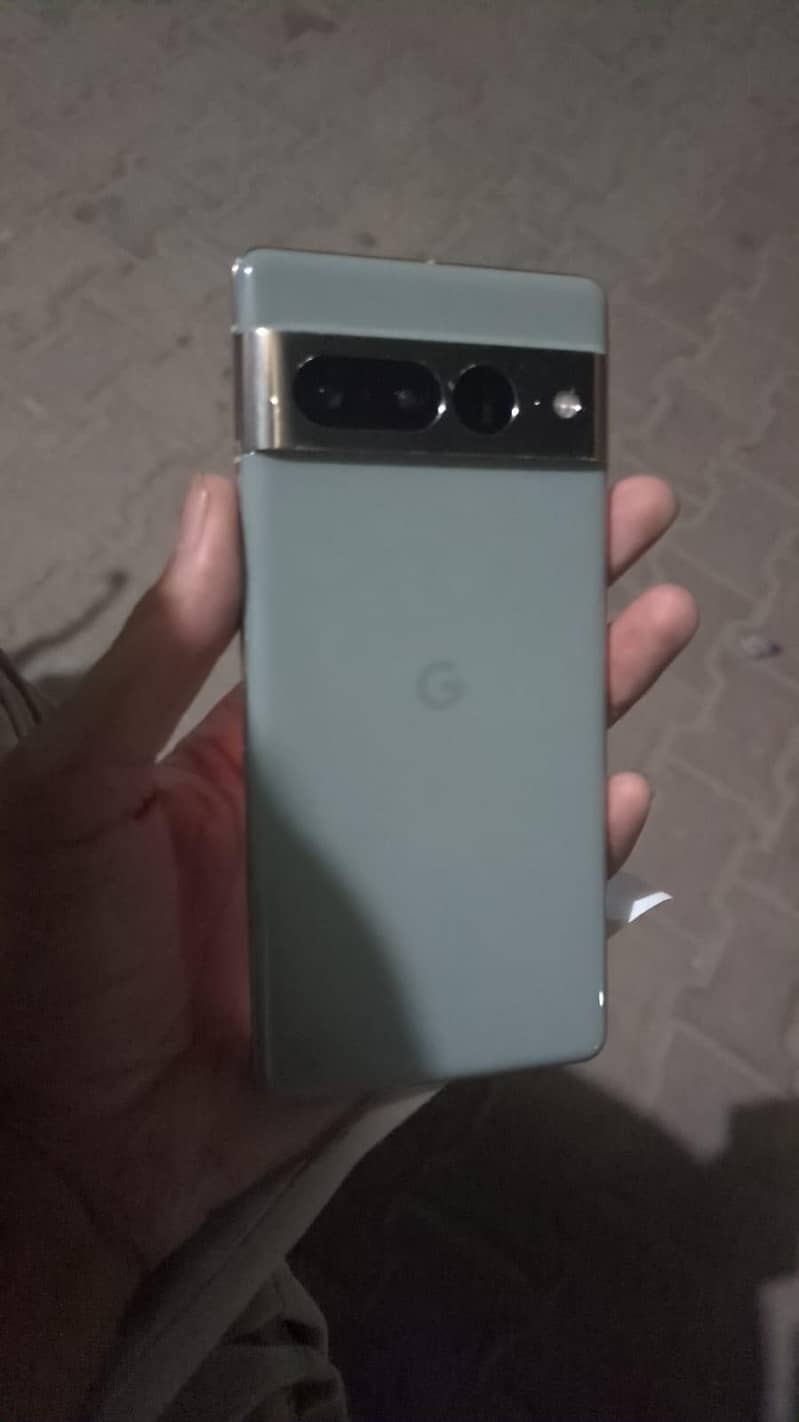 Google Pixel 7 Pro 2