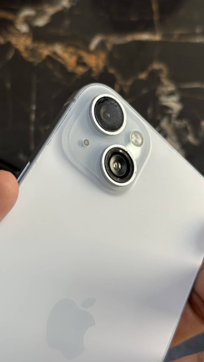 Apple iPhone 15 plus 3
