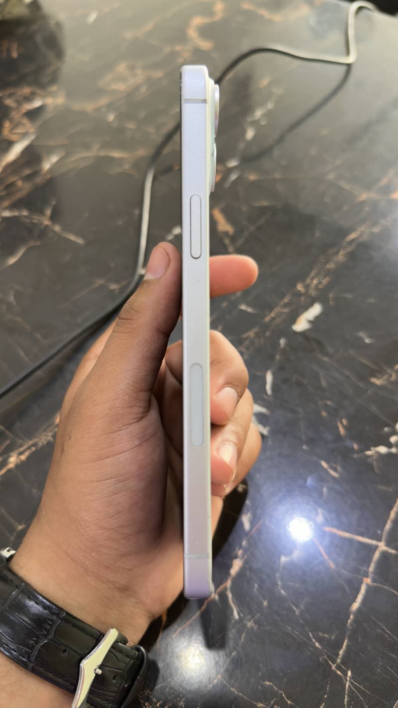Apple iPhone 15 plus 6