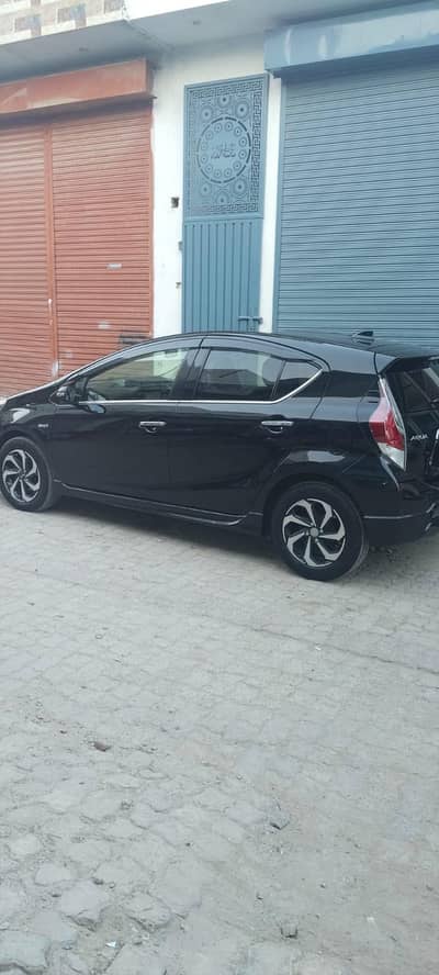 Toyota Aqua 2015