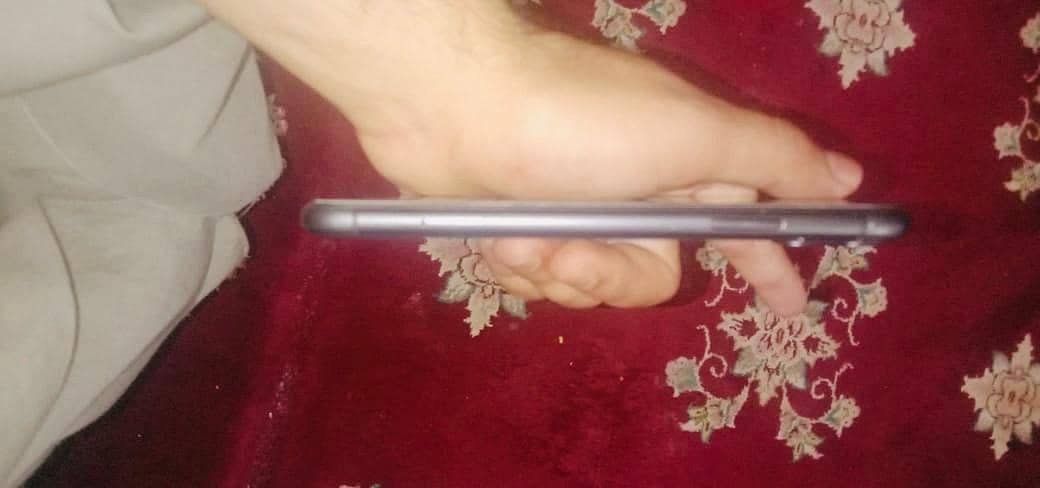 Apple iPhone 11 6