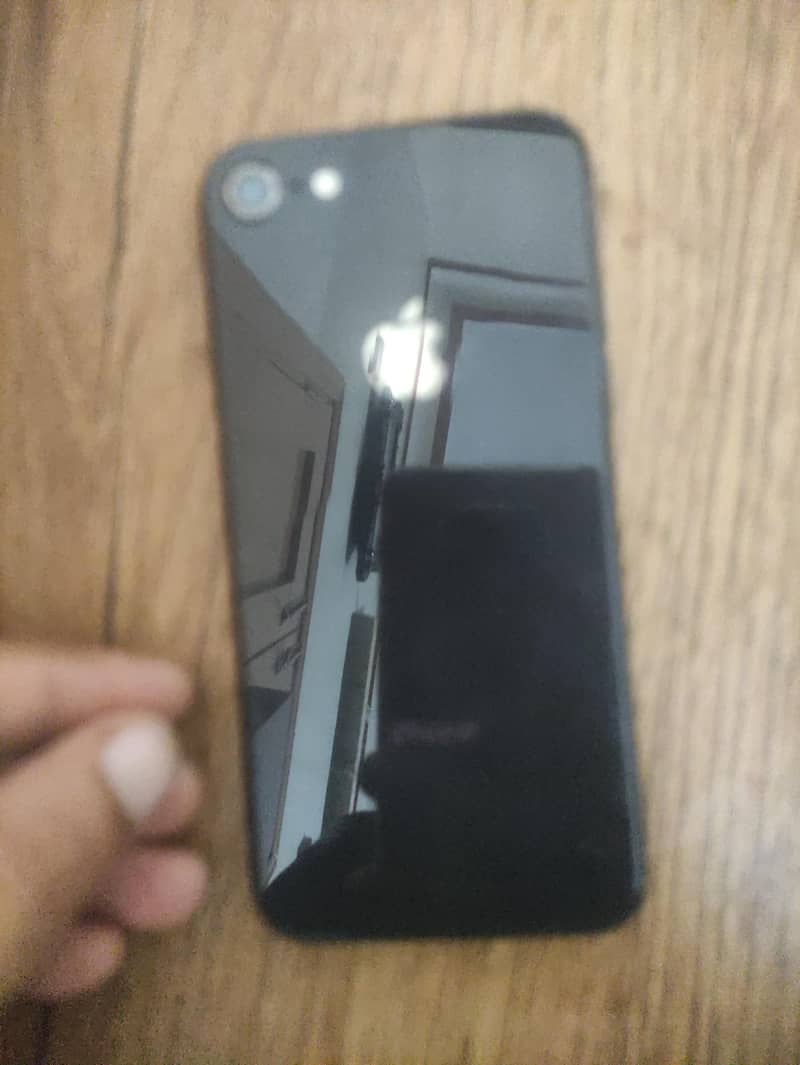 Apple iPhone 8 3