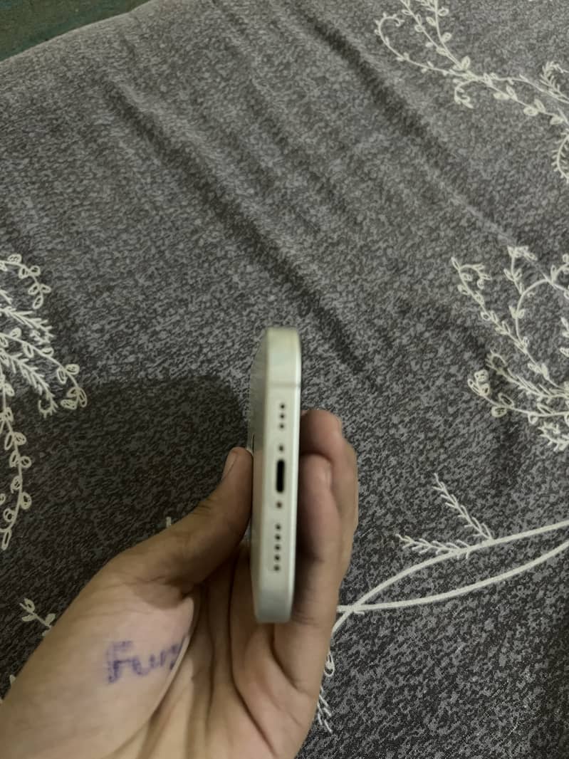 Apple iPhone 14 5