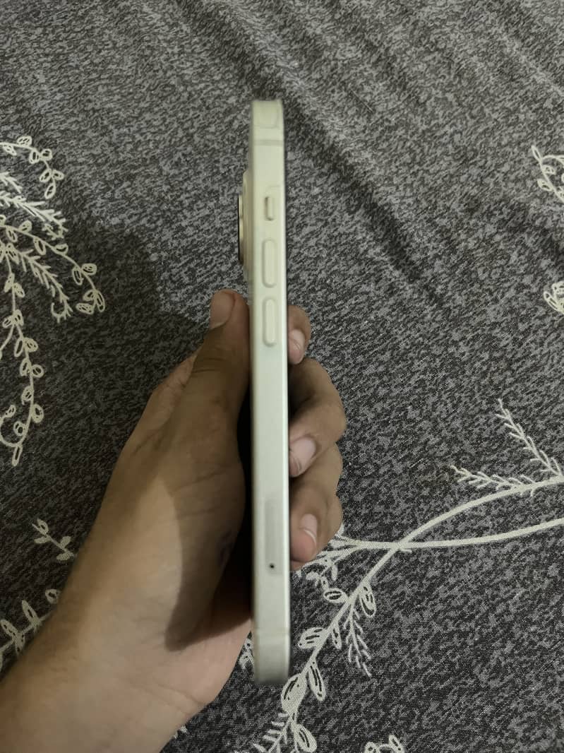 Apple iPhone 14 6