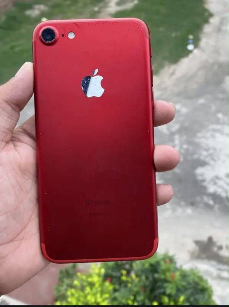 Apple iPhone 7 1