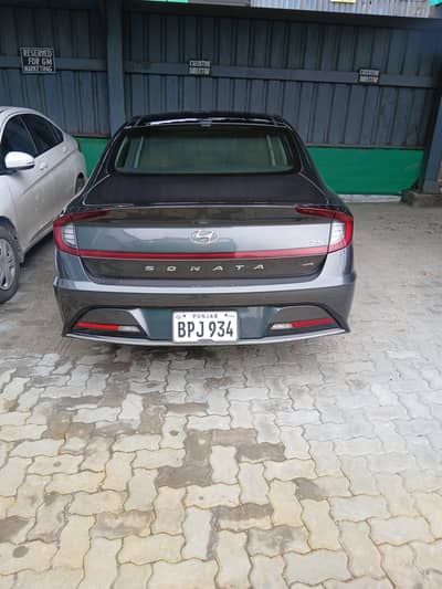 Sonata 2.5 2022 model total genuine company maintain first owner