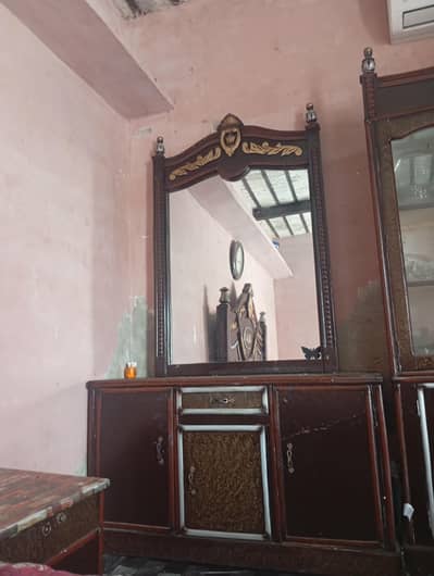 dressing table