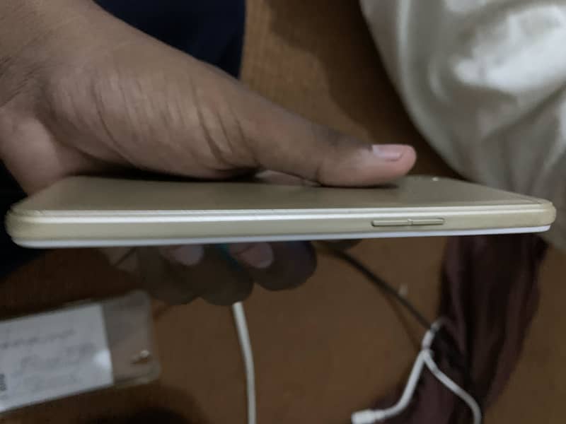 OPPO A37 0
