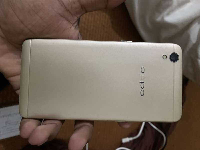 OPPO A37 2