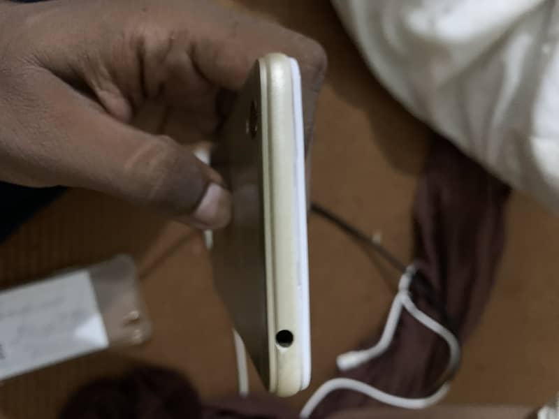 OPPO A37 4