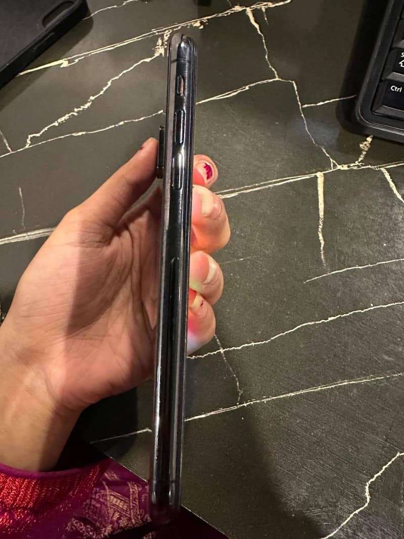 Apple iPhone X 2
