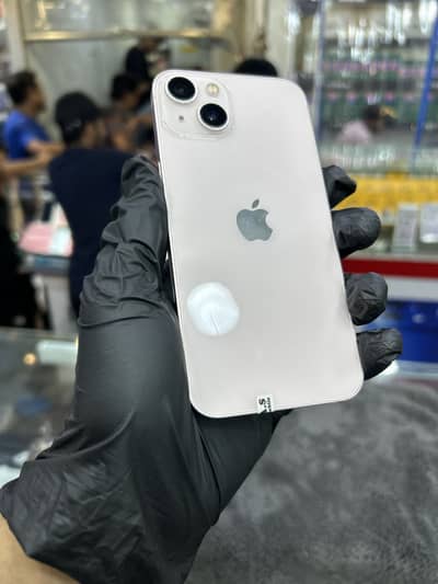 Apple iPhone 13