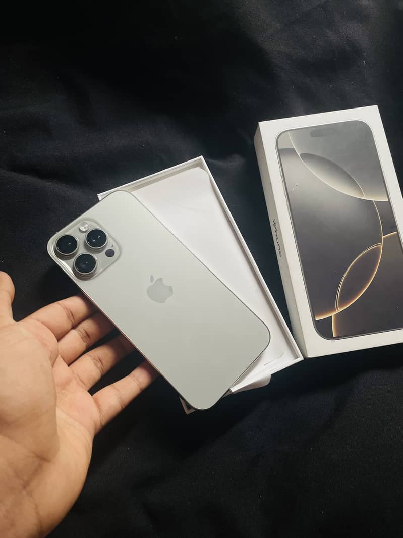 Apple iPhone 16 pro max 0