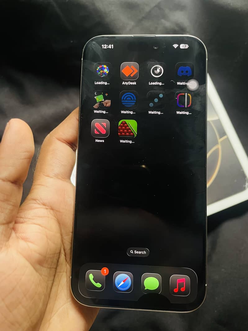 Apple iPhone 16 pro max 6