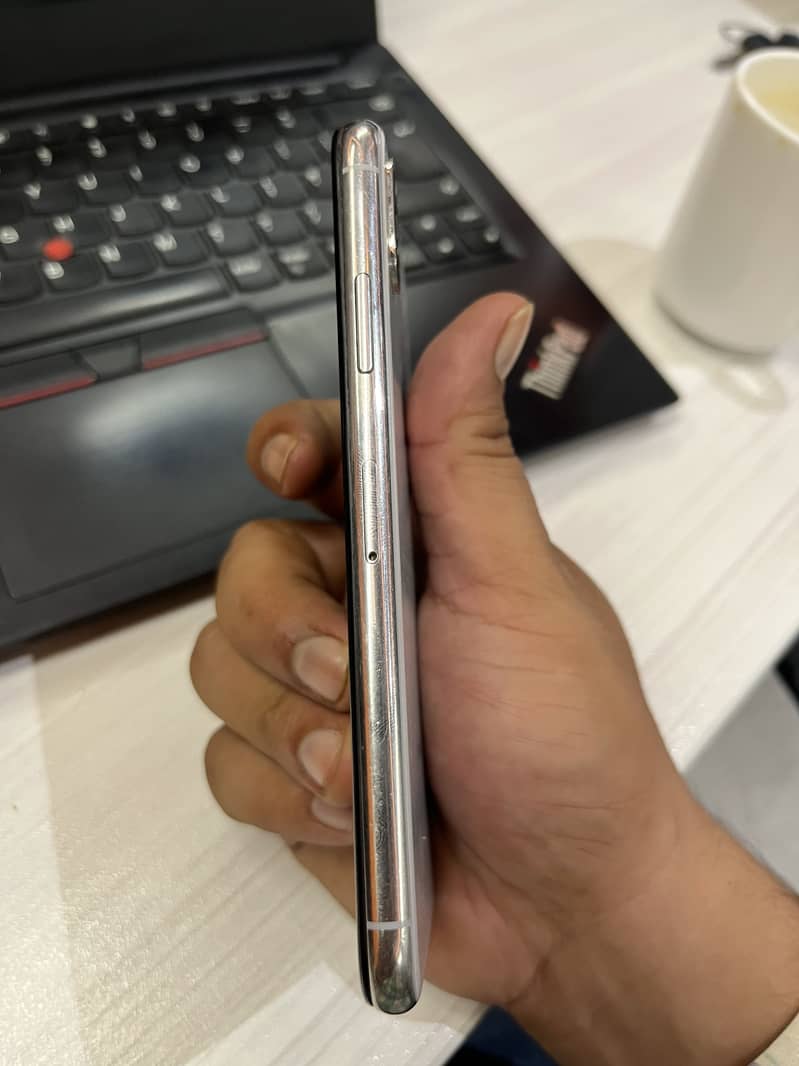 Apple iPhone X 2