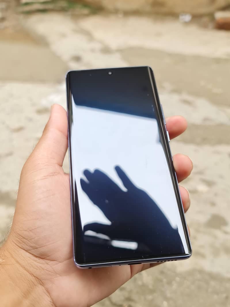 Tecno CAMON 30S 1