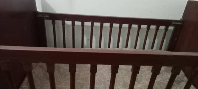baby cot